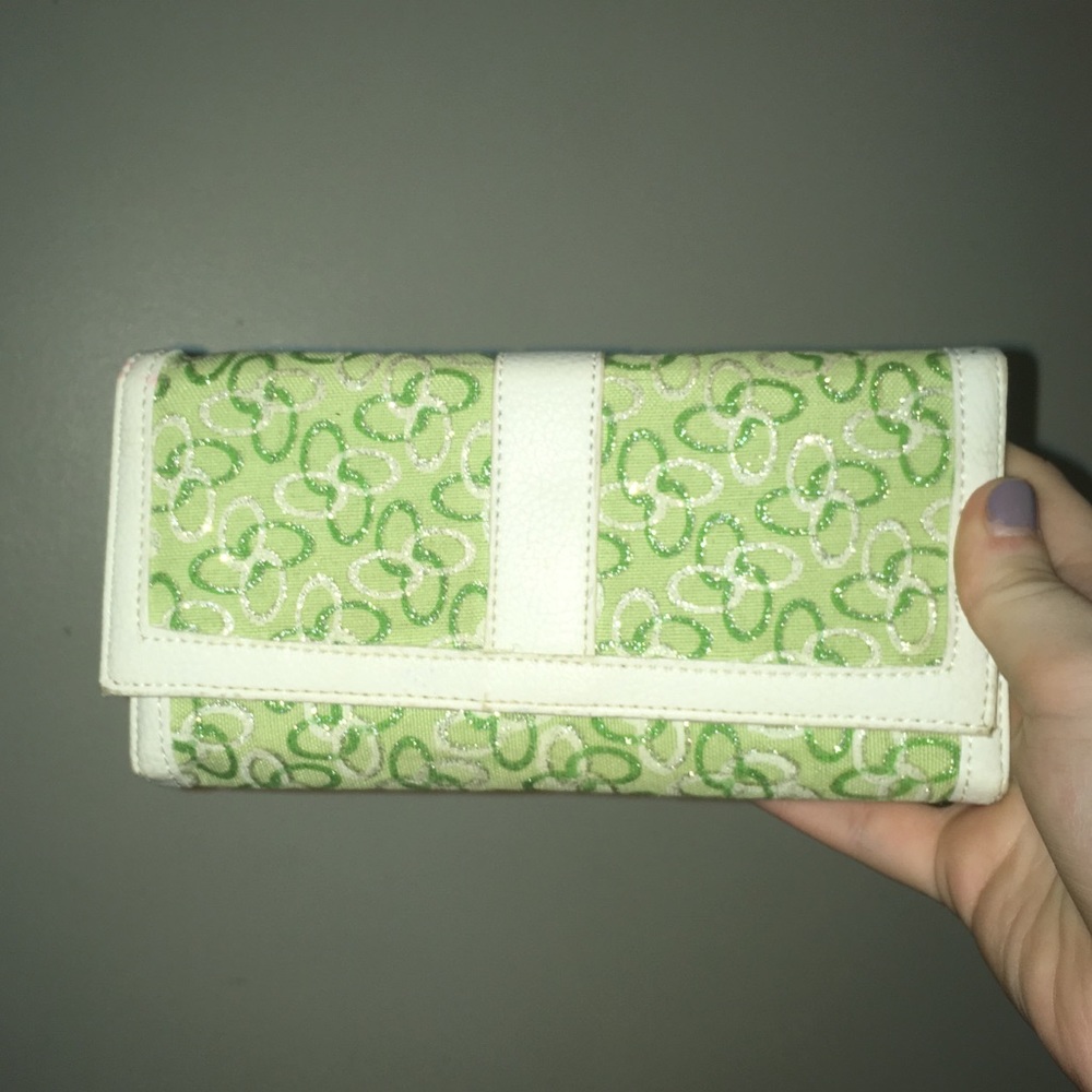 Cute Green and White Wallet!